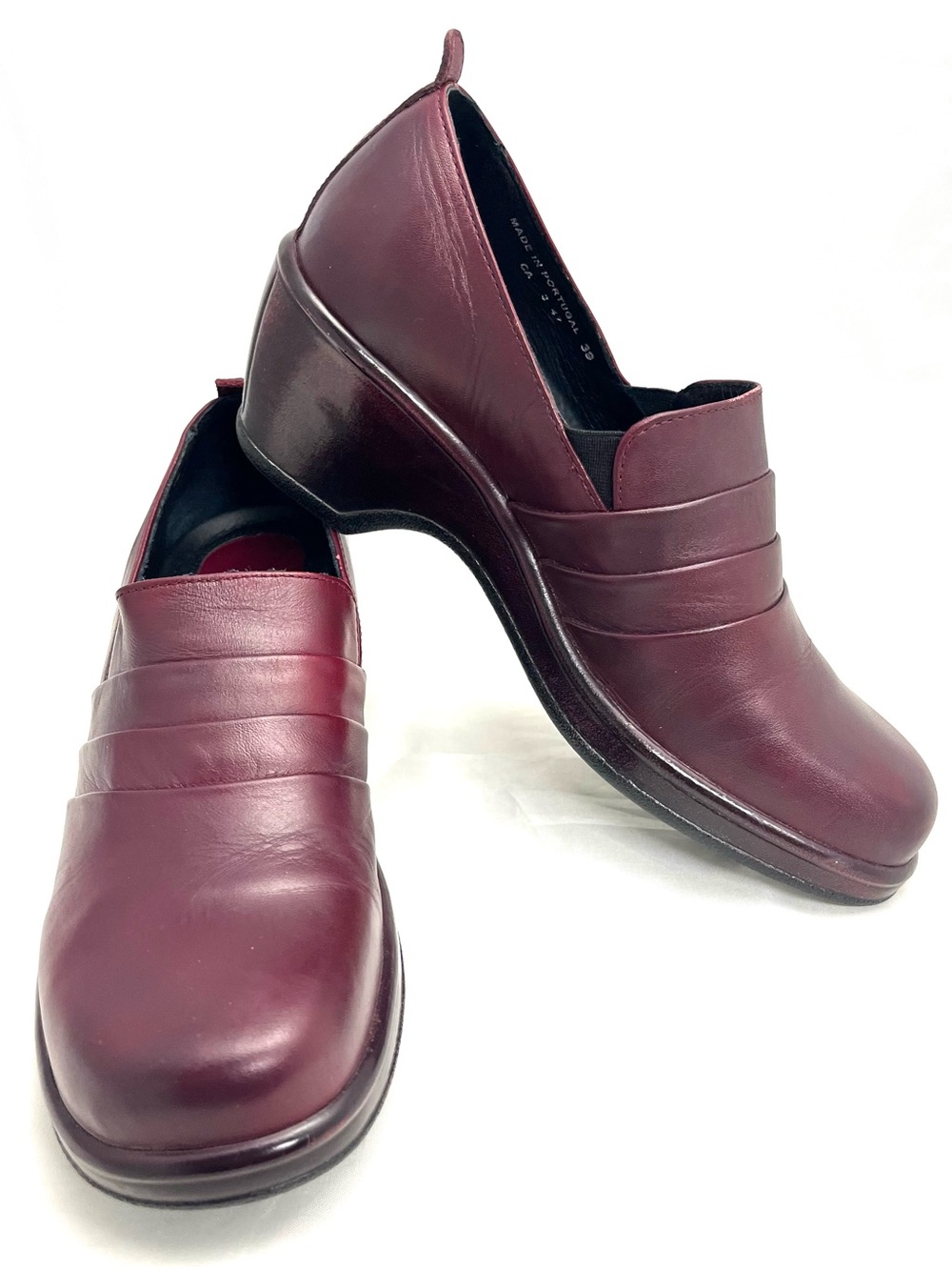 Dansko Aubrey Burgundy Leather Slip-On Clogs Wedge Heel sz 39